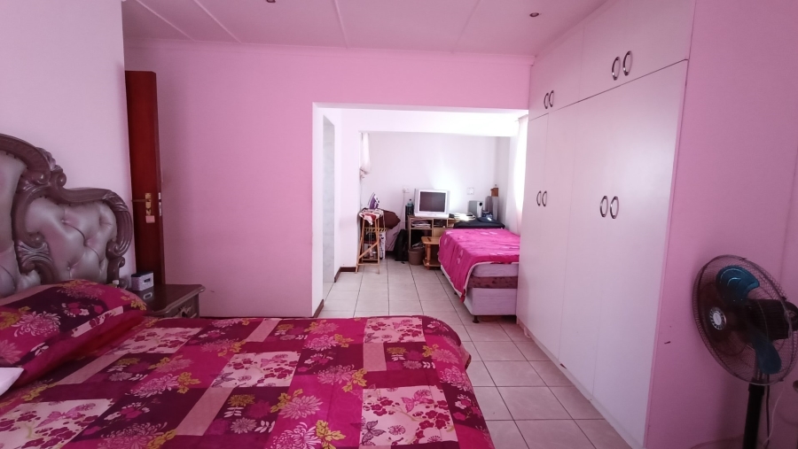 4 Bedroom Property for Sale in Delvillepark Western Cape